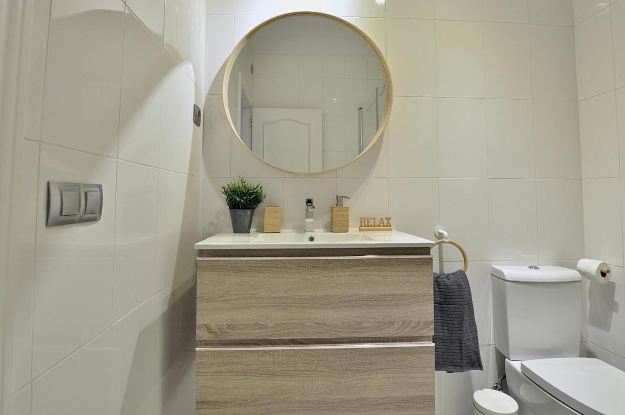 Luminoso Y Coqueto Apartamento Con Jardin مالقة المظهر الخارجي الصورة