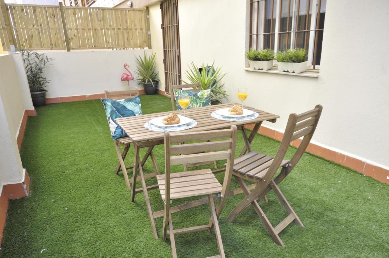Luminoso Y Coqueto Apartamento Con Jardin مالقة المظهر الخارجي الصورة