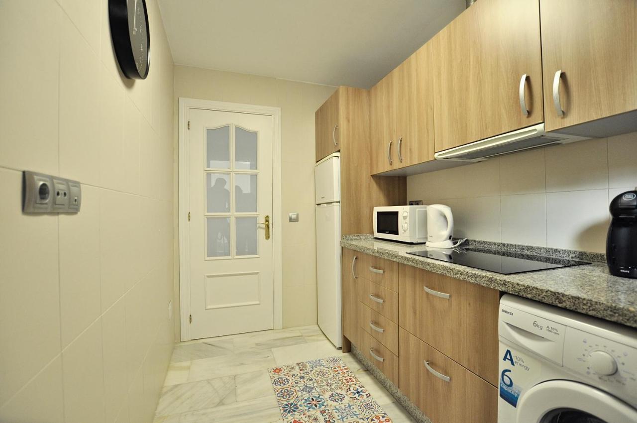 Luminoso Y Coqueto Apartamento Con Jardin مالقة المظهر الخارجي الصورة