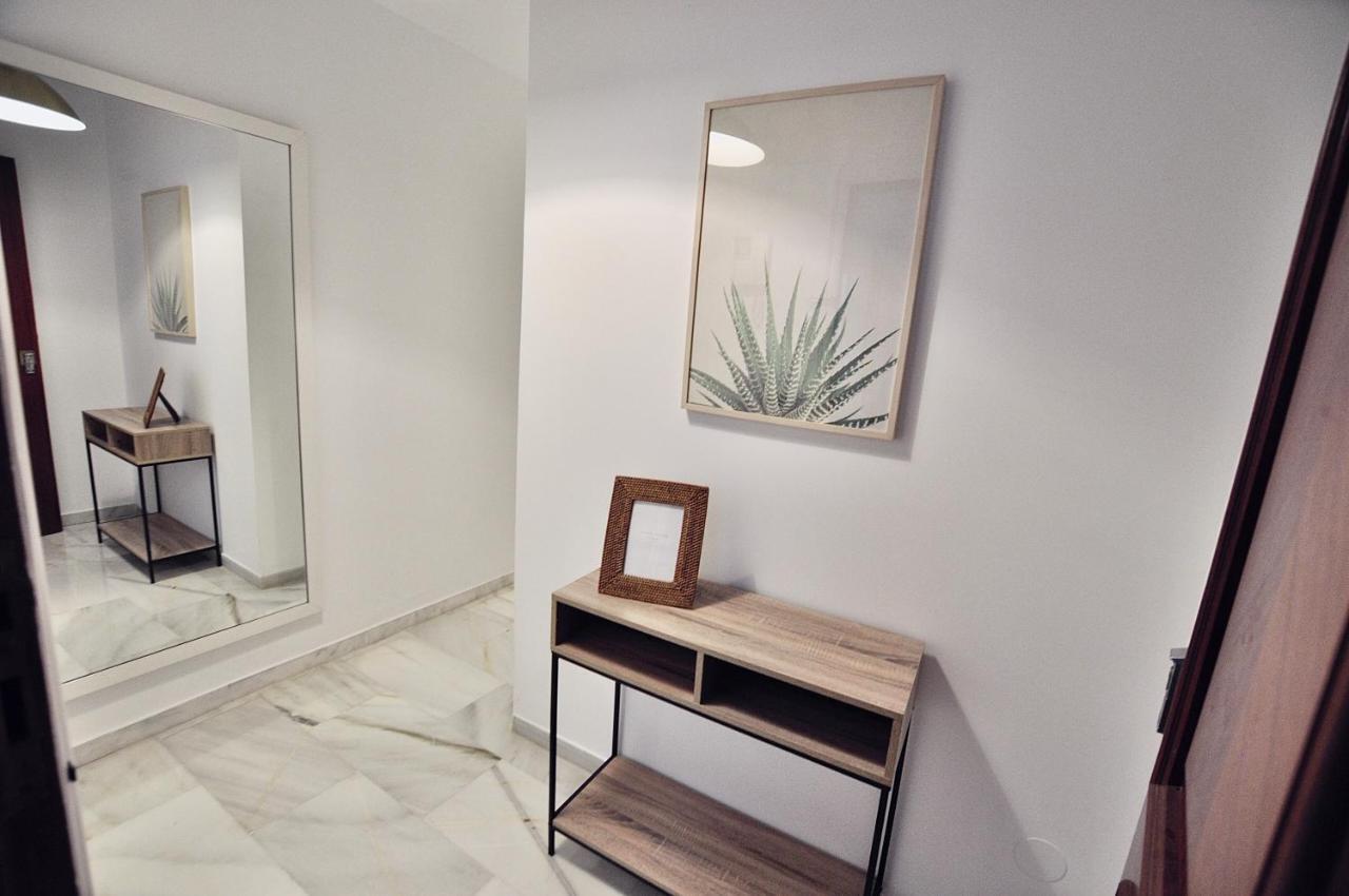 Luminoso Y Coqueto Apartamento Con Jardin مالقة المظهر الخارجي الصورة